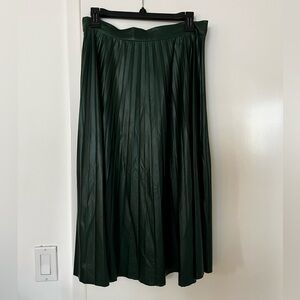 ❤️ Zara Green  faux leather Midi A-Line Skirt